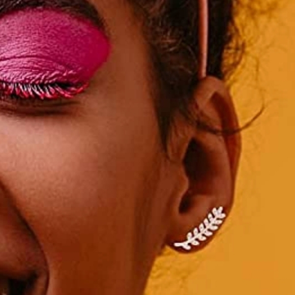 💚Boho Dainty Olive Branch Rose Gold CZ Earrings - Picture 8 of 12